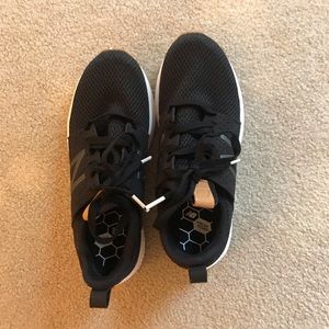 NEW NEW BALANCE SNEAKERS